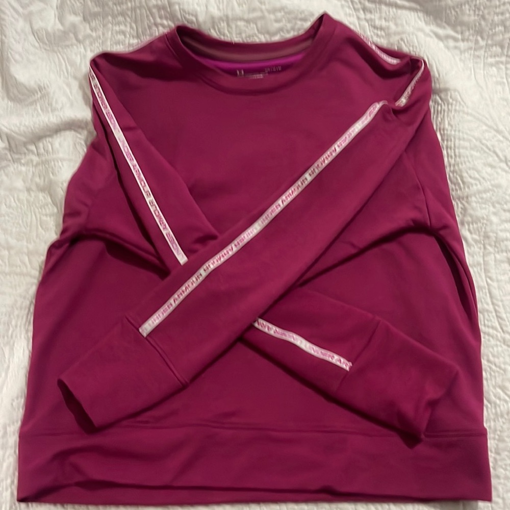 Under Armour women’s Loose shirt size medium